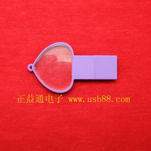 心型亞克力透明U盤(pán)是情侶送禮佳品